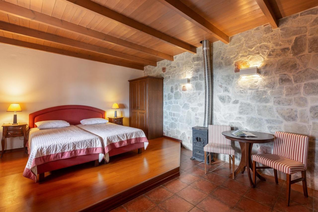 Mala Villa Malles Buitenkant foto